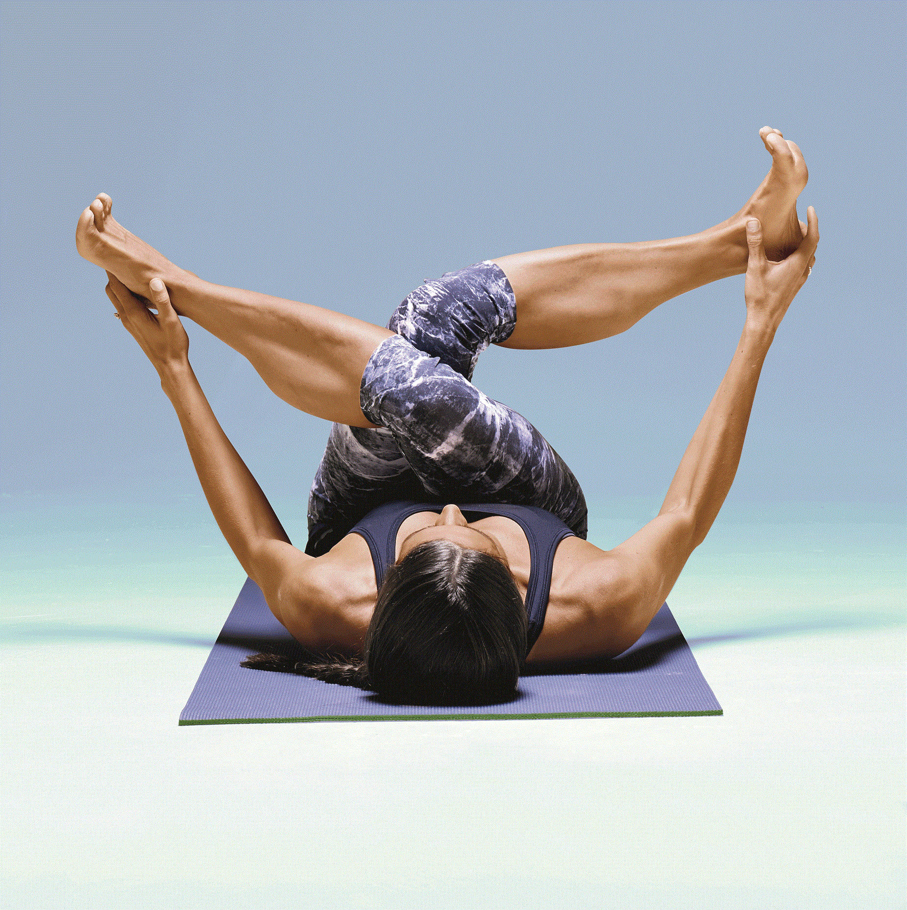 Йога день первый. Йога движения. Элементы йоги. Движение в йоге. Йога движения с человеком.