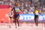 dalilah-muhammad-of-the-united-states-wins-gold-in-the-news-photo-1575579772