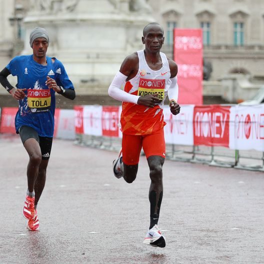 What Happened to Eliud Kipchoge at the 2020 London Marathon? | Runner's ...